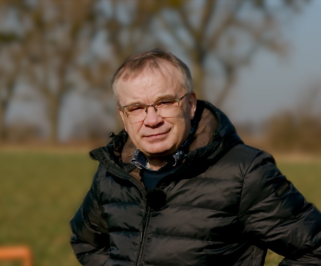 dr. hab. prof. UPP Witold Szczepaniak